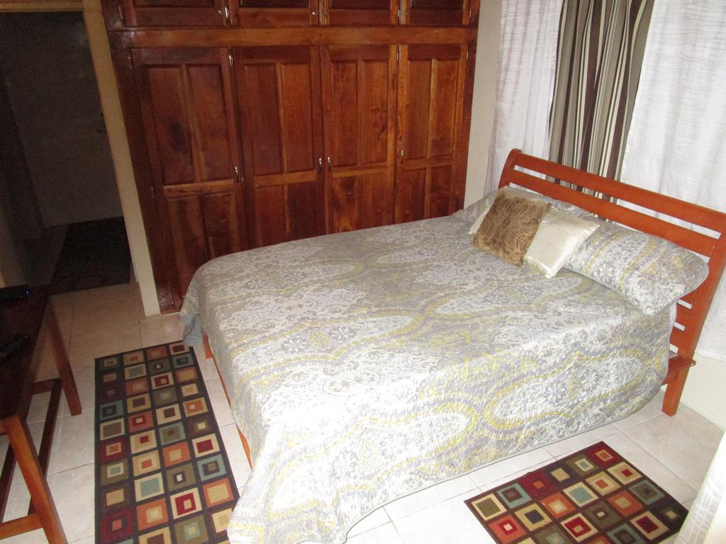 The Residence Portmore Apartments מראה חיצוני תמונה