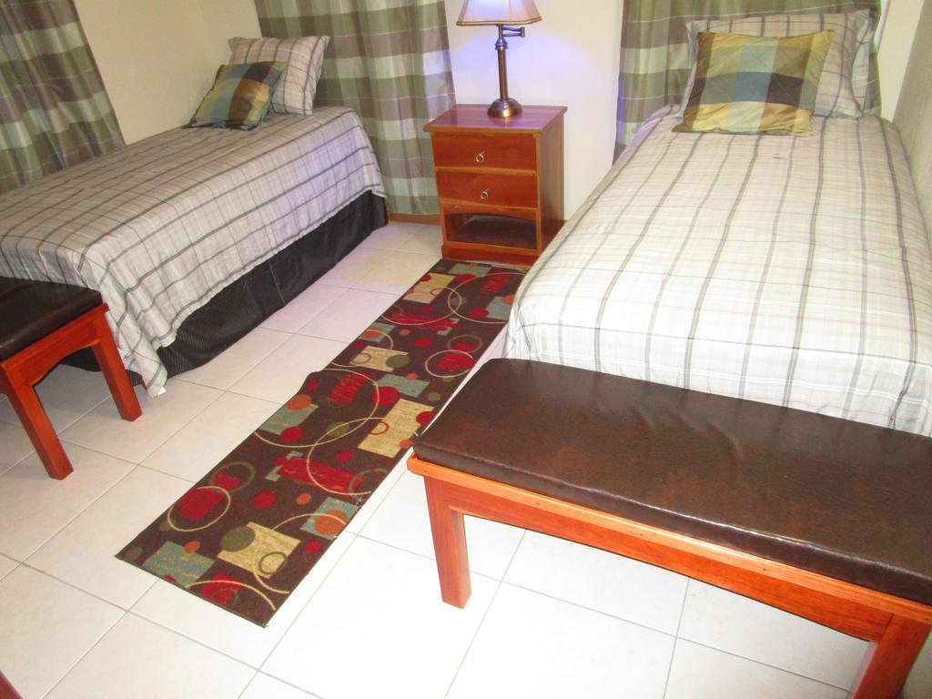 The Residence Portmore Apartments מראה חיצוני תמונה