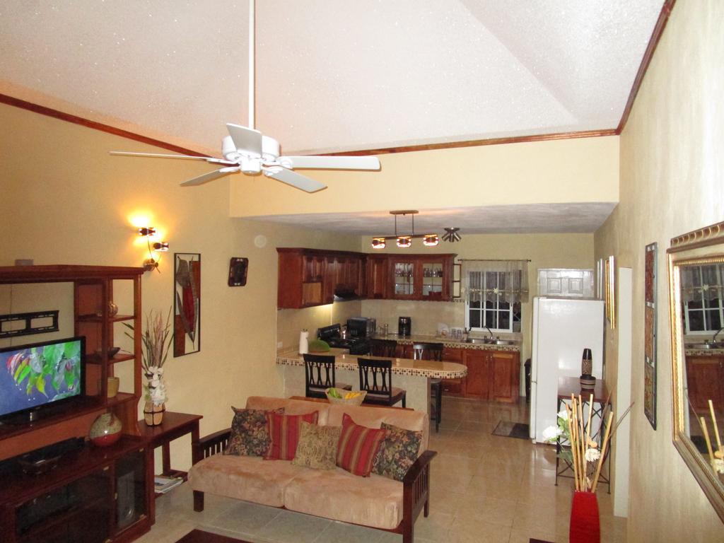 The Residence Portmore Apartments מראה חיצוני תמונה