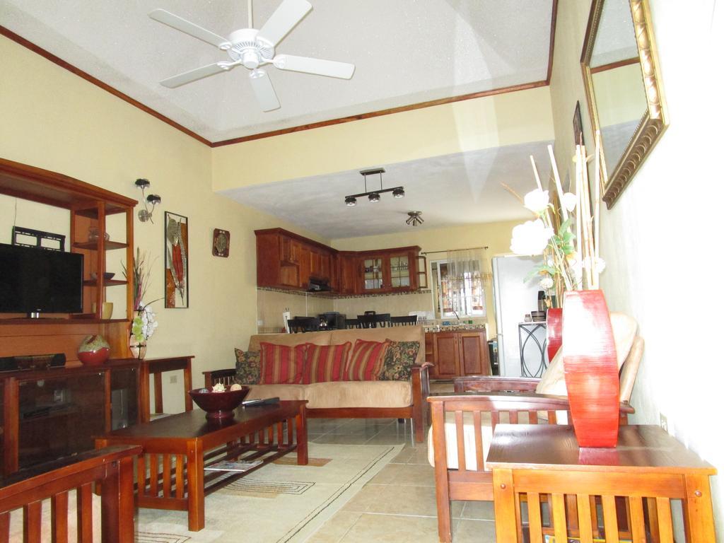 The Residence Portmore Apartments מראה חיצוני תמונה