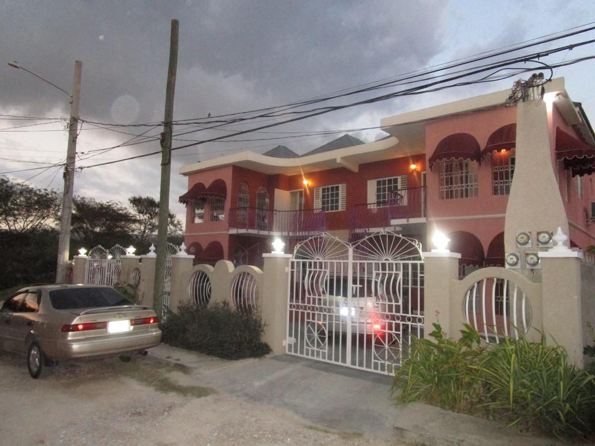 The Residence Portmore Apartments מראה חיצוני תמונה